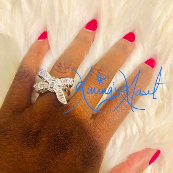 Large GORGEOUS Bow Diamond Baguette Ring💍, Cocktail Ring, Statement Ring - Picture 2 of 8